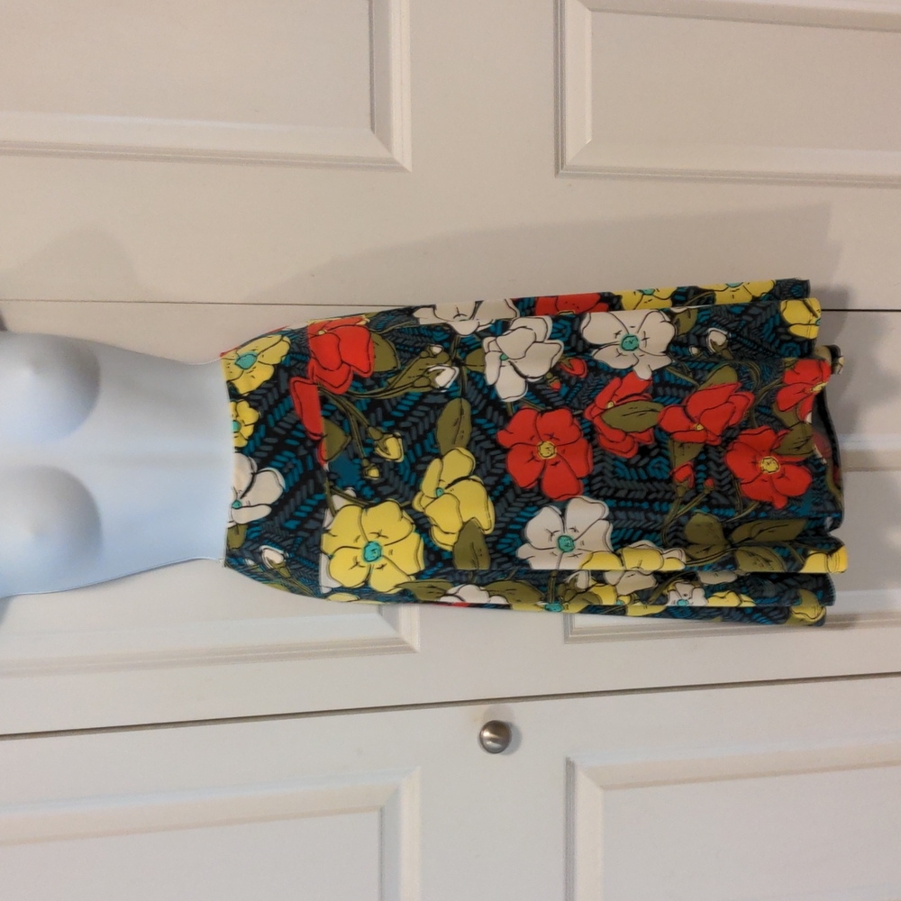 Skirt, very light weight, very strechy